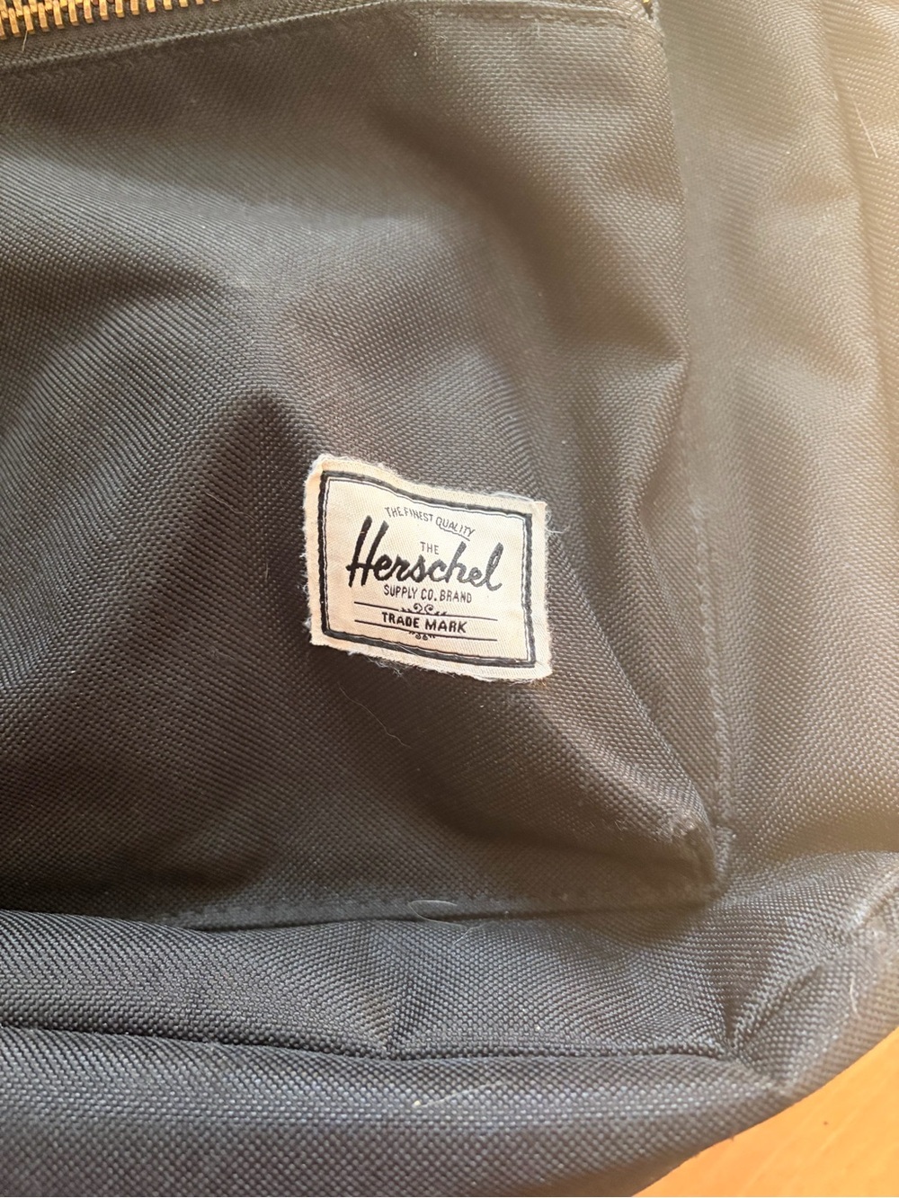 Herschel Backpack - Picture 2 of 3